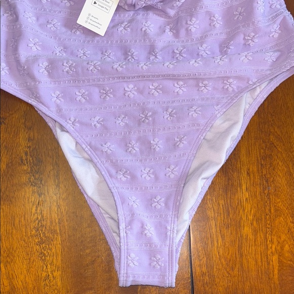 Cupshe Lilac Floral Swimsuit - Picture 6 of 6